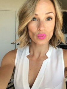 beautycounter pink lipstick